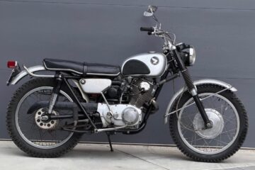 Honda 'esquecida': sortudo comprou moto de Elvis por uma pechincha