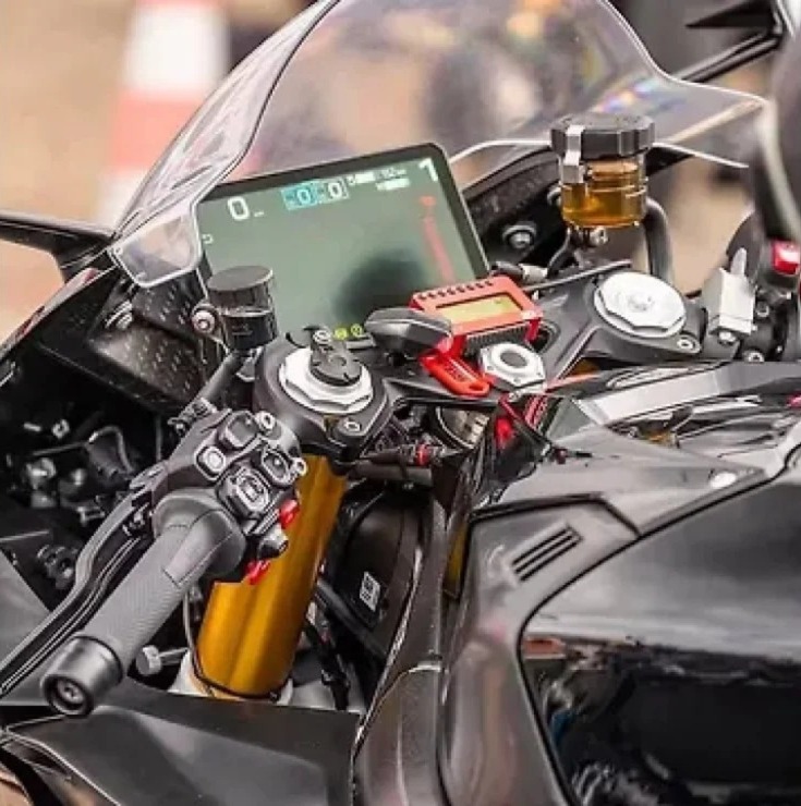 Nova BMW S 1000 RR aparece em testes; o que tem de diferente? 3 WhatsApp Image 2026 08 05 at 10.04.27