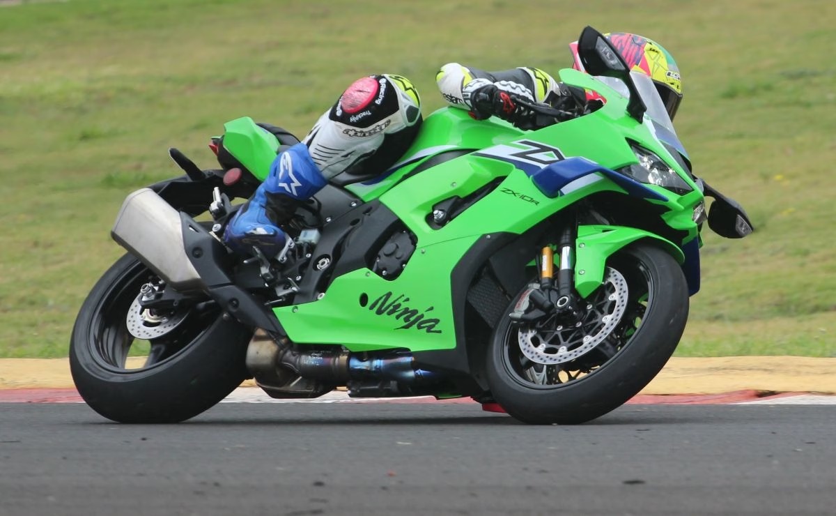 Kawasaki Ninja ZX-10R 2027 é lançada por R$ 135.990! O que mudou na superbike 2 WhatsApp Image 2026 08 21 at 09.03.52