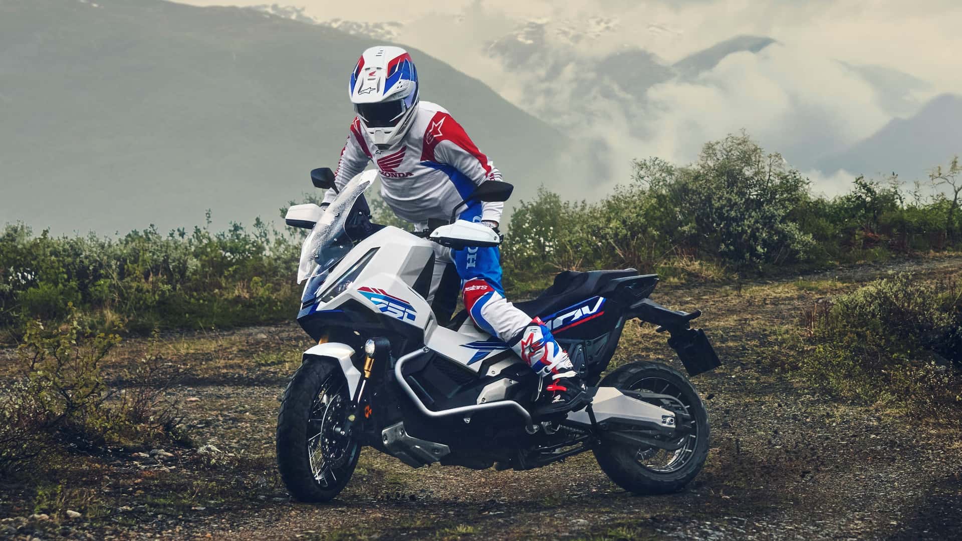 X-ADV: Honda lança novas cores pra sua scooter crossover