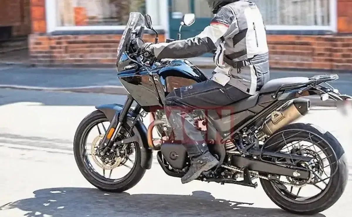 Royal Enfield Himalayan 750 é flagrada lá fora (quase pronta) 4 royal enfield himalayan 7504