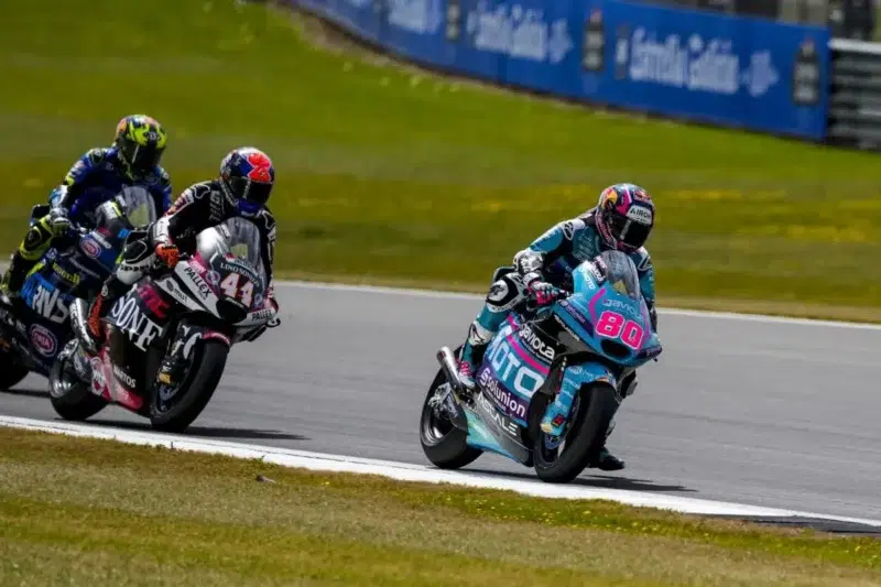 MotoGP: CFMoto compra lenda da Moto2, campeã de 13 temporadas consecutivas 1 cfmoto na moto2, categoria da motogp, correndo na pista
