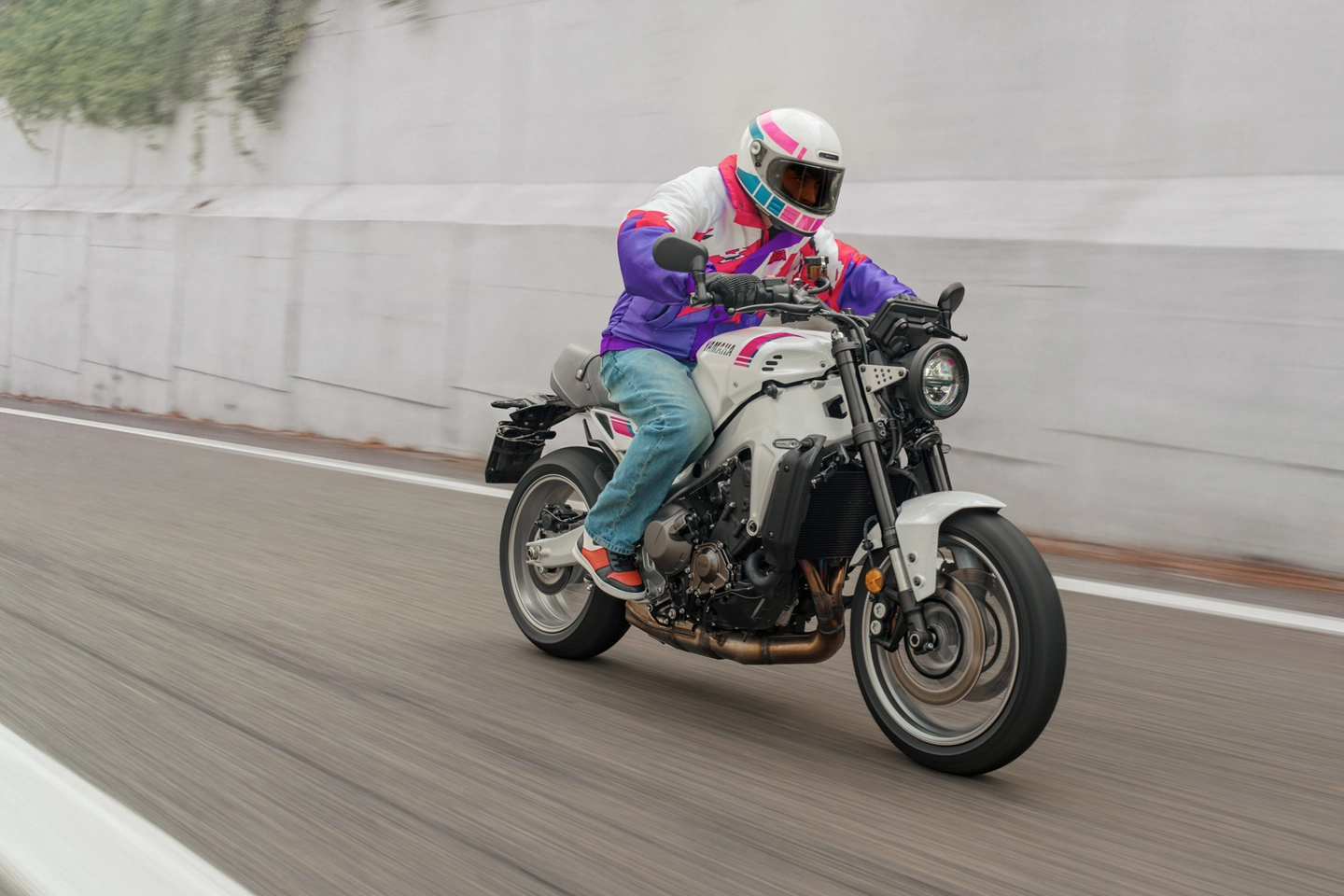 Faz parte da trend? Com visual anos 90, nova Yamaha parece ter vindo do ChatGPT
