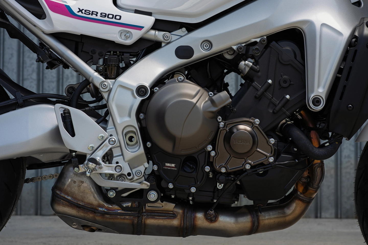 Faz parte da trend? Com visual anos 90, nova Yamaha parece ter vindo do ChatGPT