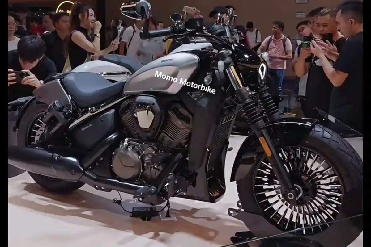 Aguardada no Brasil, Benda mostra nova custom 500cc lá fora