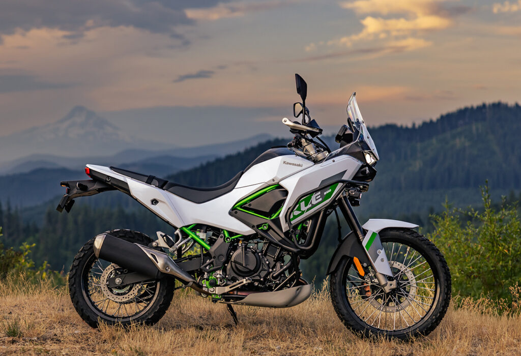 E-clutch da Kawasaki? Trail aguardada por aqui ganha tecnologia semelhante