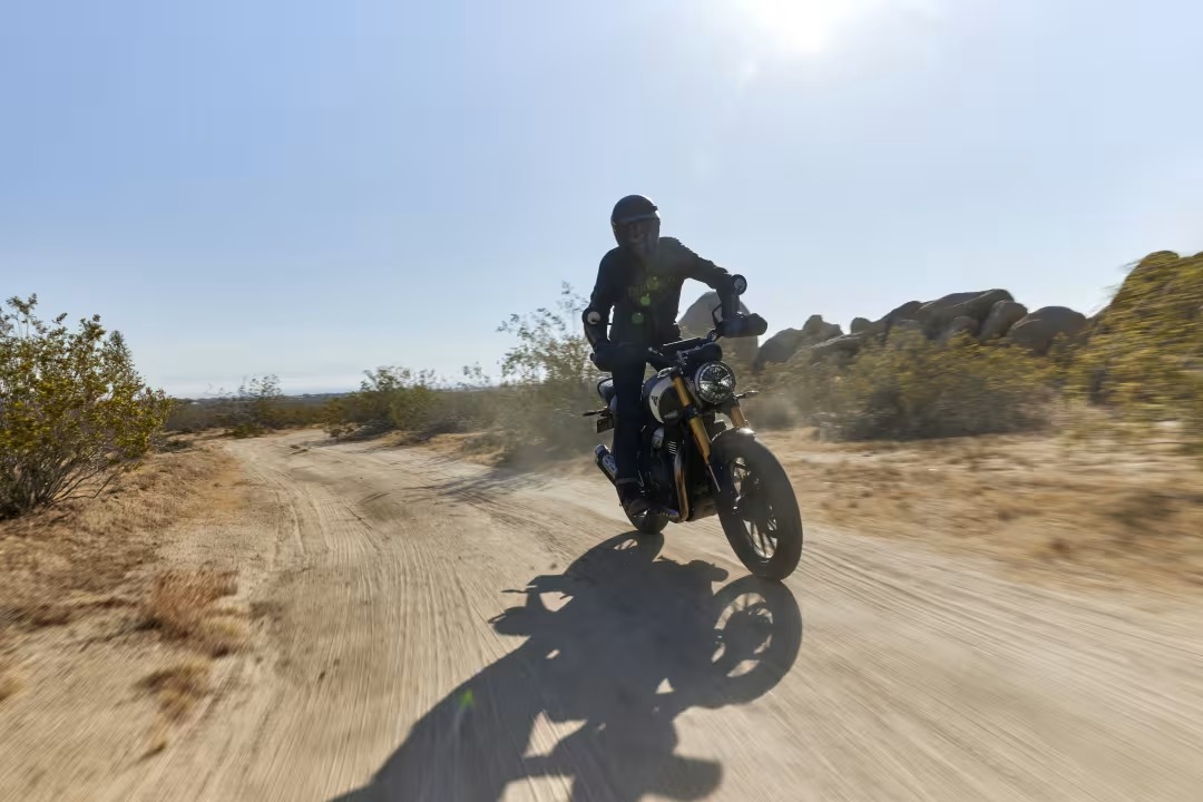 A moto que puxa as vendas da Triumph no Brasil está saindo por R$ 31 mil