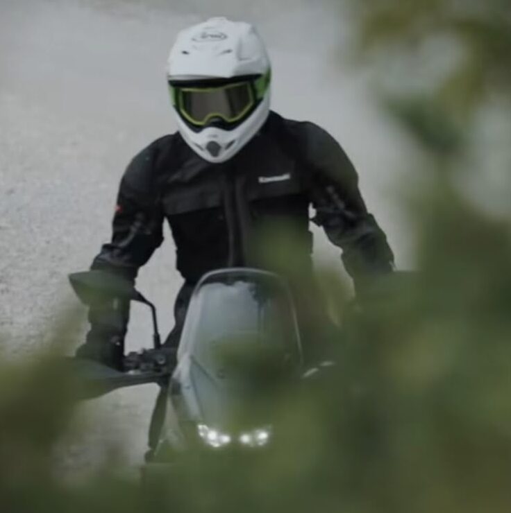 Enquanto aguardamos a KLE 500, Kawasaki lançará nova trail lá fora