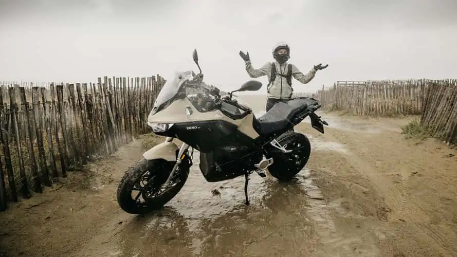 Devagar e sempre… moto elétrica poderia ir de São Paulo a Curitiba sem recarregar