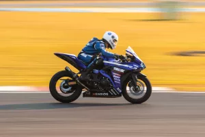 capa noticia É Yamaha, mas não a R3; veja moto esportiva mais vendida do BR