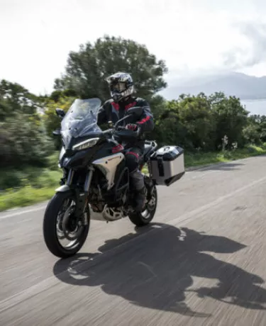 Vale a pena? Ducati revela o preço de sua nova big trail no Brasil